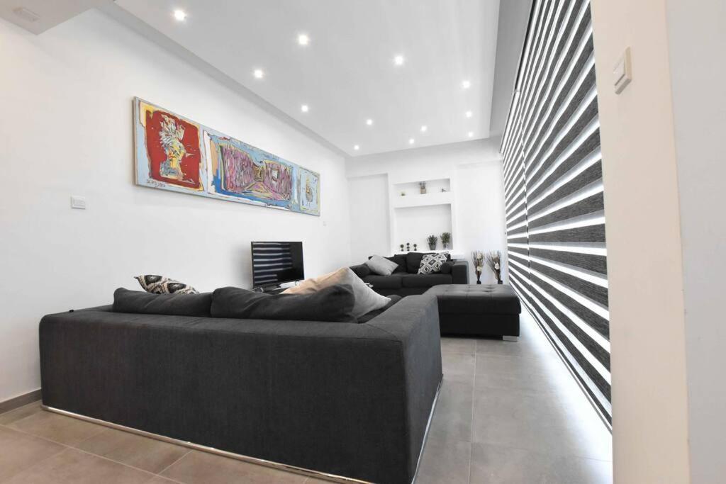 Glabur Stays - The Luxurious 3 Bdr - Cozy Apt Newly Renovated, Nicosia City Agios Dhometios Extérieur photo